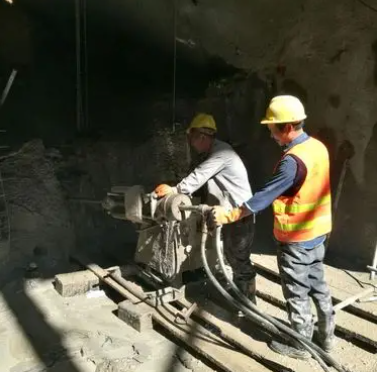 四更镇水下抗分散灌浆料特点 水下不分散注浆料介绍